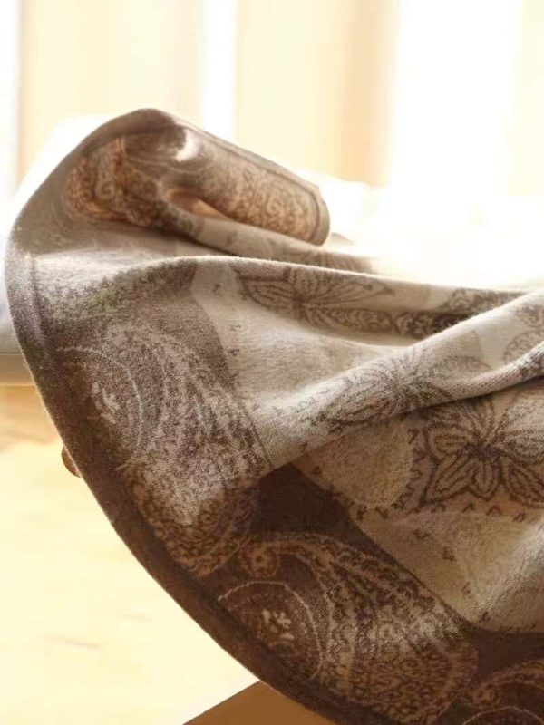 CGS23 - 14 Composition: 90% wool, 10% cashmere